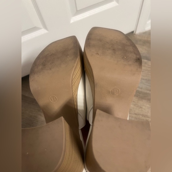 S2 Universal Thread White Heeled Shoes Size 11 - Picture 3 of 5